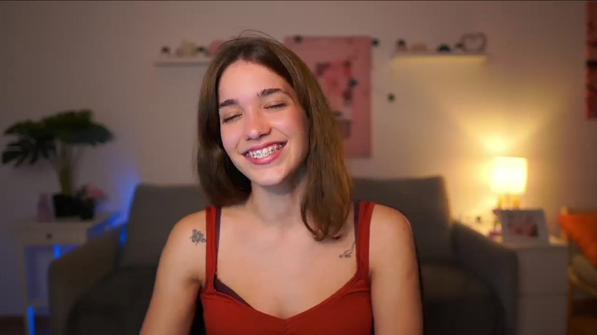 Gallery image thumbnail from Kissiecat's myfreecams stream on, 10/01/2025, 22:22 image 4 of 20