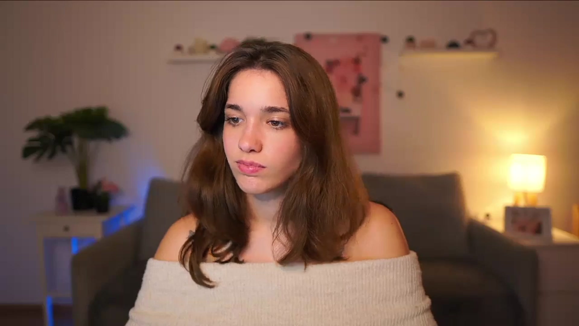 Gallery image thumbnail from Kissiecat's myfreecams stream on, 10/02/2025, 16:58 image 5 of 20