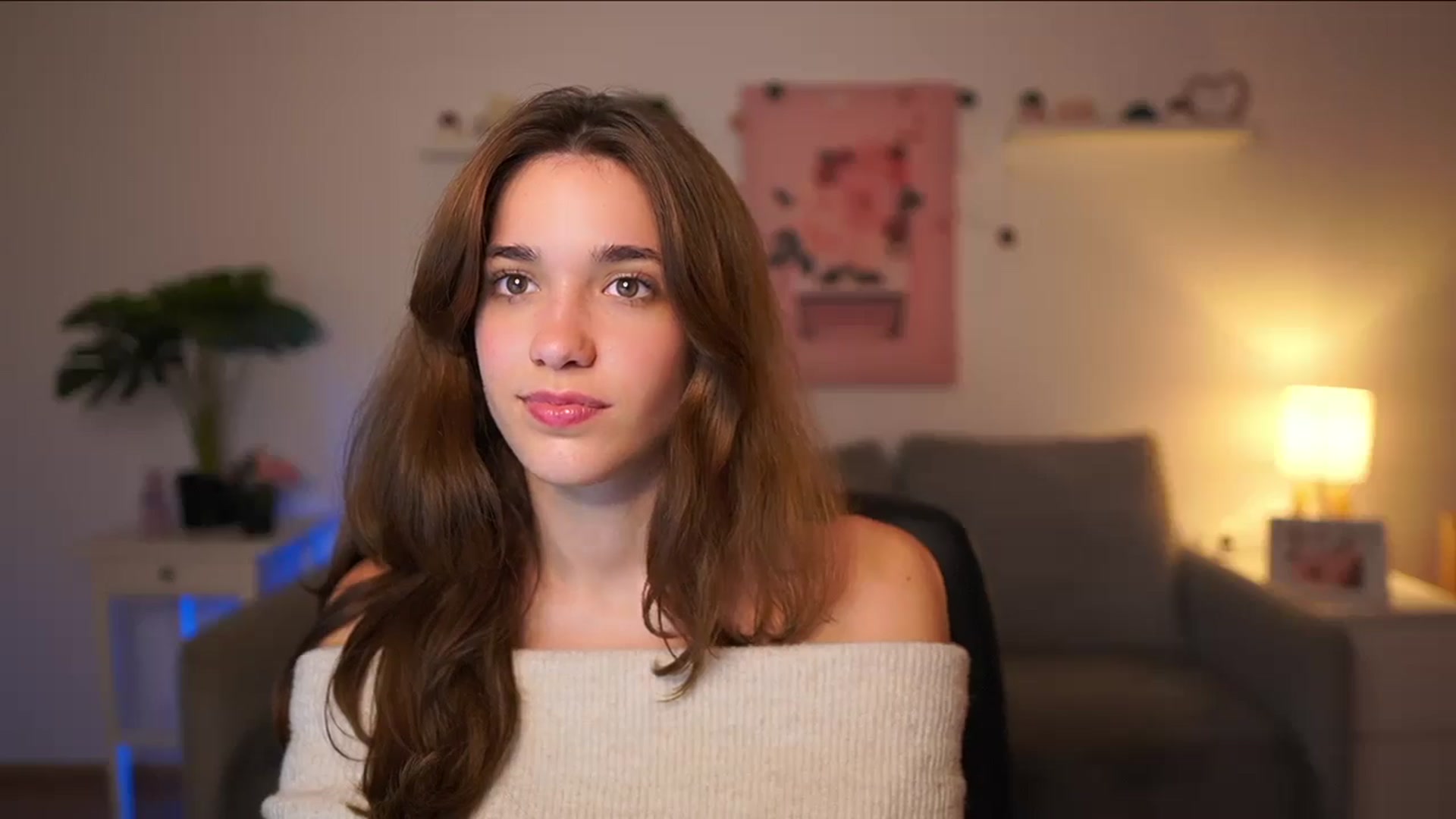 Gallery image thumbnail from Kissiecat's myfreecams stream on, 10/02/2025, 16:58 image 11 of 20