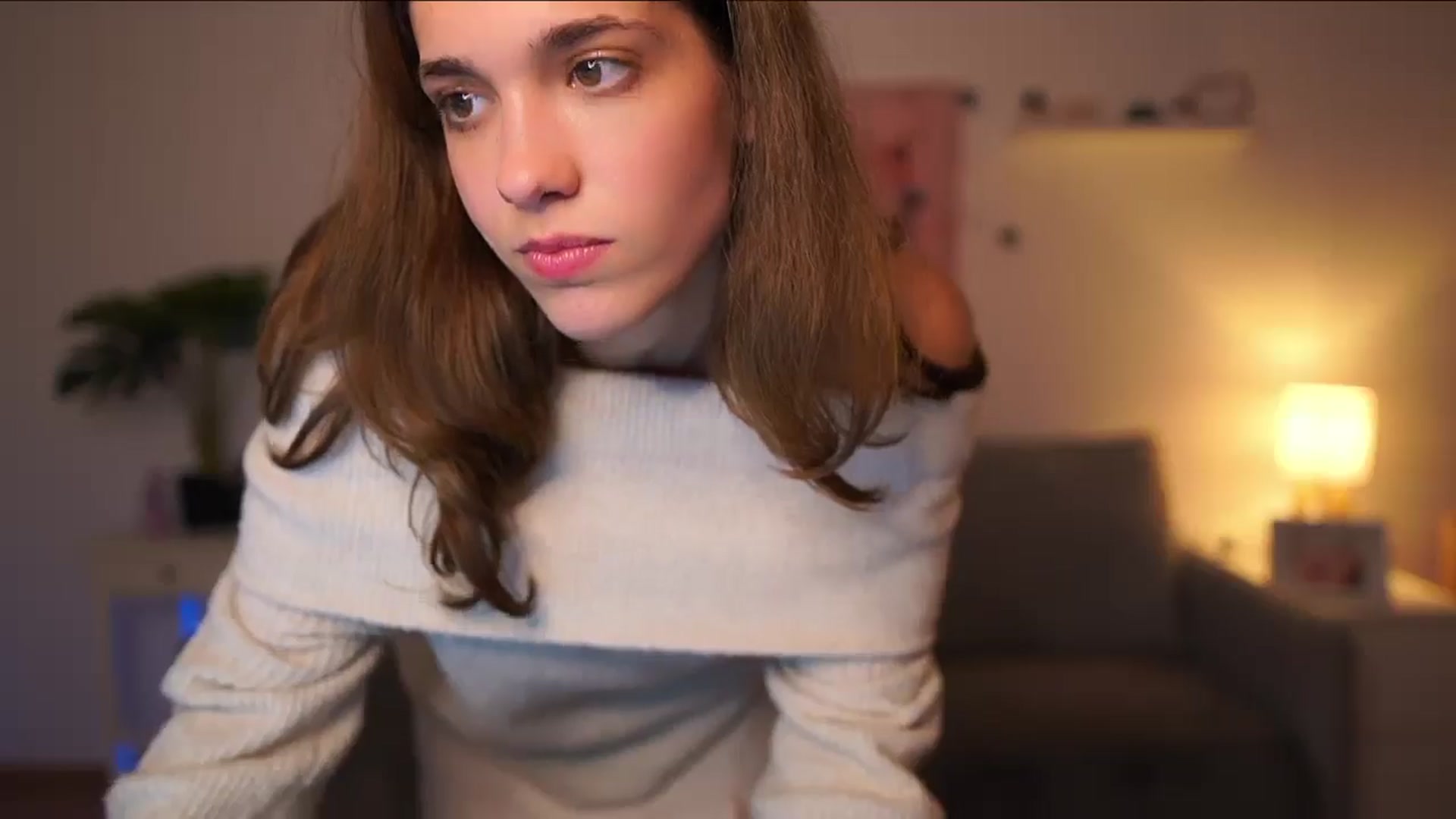 Gallery image thumbnail from Kissiecat's myfreecams stream on, 10/02/2025, 16:58 image 16 of 20