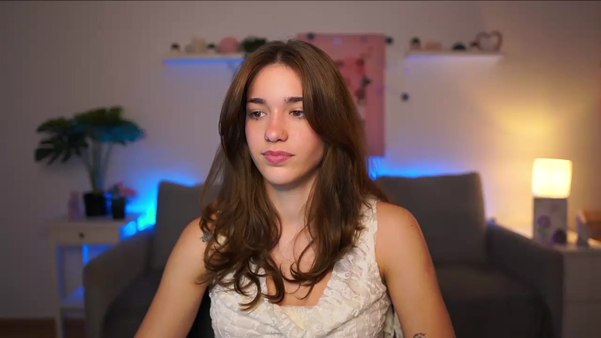 Gallery image thumbnail from Kissiecat's myfreecams stream on, 10/03/2025, 15:28 image 5 of 20