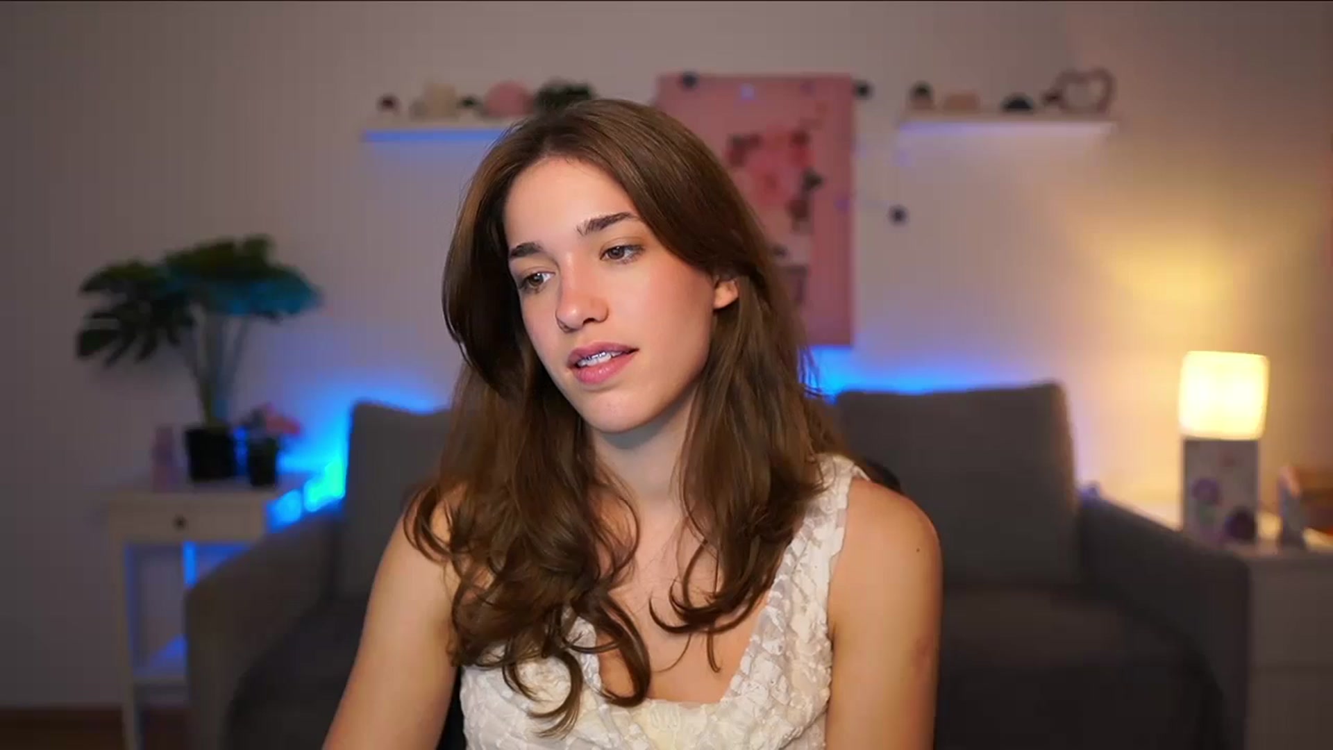 Gallery image thumbnail from Kissiecat's myfreecams stream on, 10/03/2025, 15:28 image 6 of 20