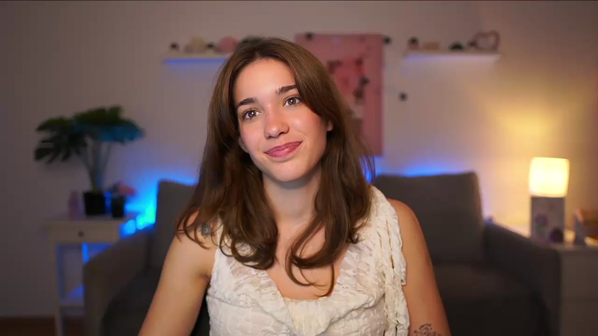 Gallery image thumbnail from Kissiecat's myfreecams stream on, 10/03/2025, 15:28 image 12 of 20