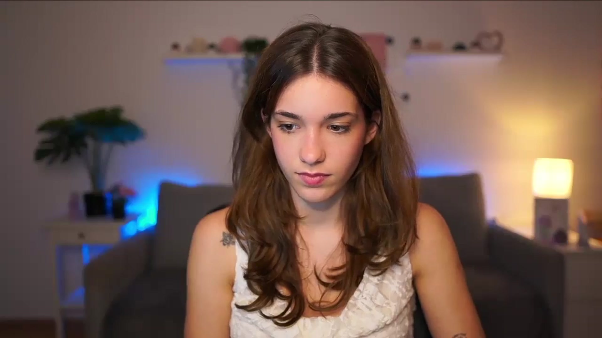 Gallery image thumbnail from Kissiecat's myfreecams stream on, 10/03/2025, 15:28 image 16 of 20