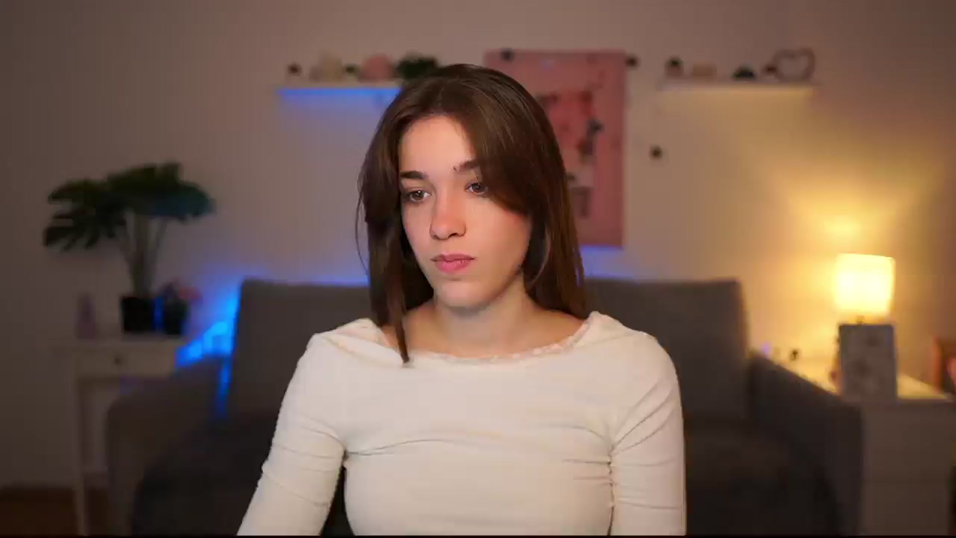 Gallery image thumbnail from Kissiecat's myfreecams stream on, 10/09/2025, 14:27 image 2 of 20