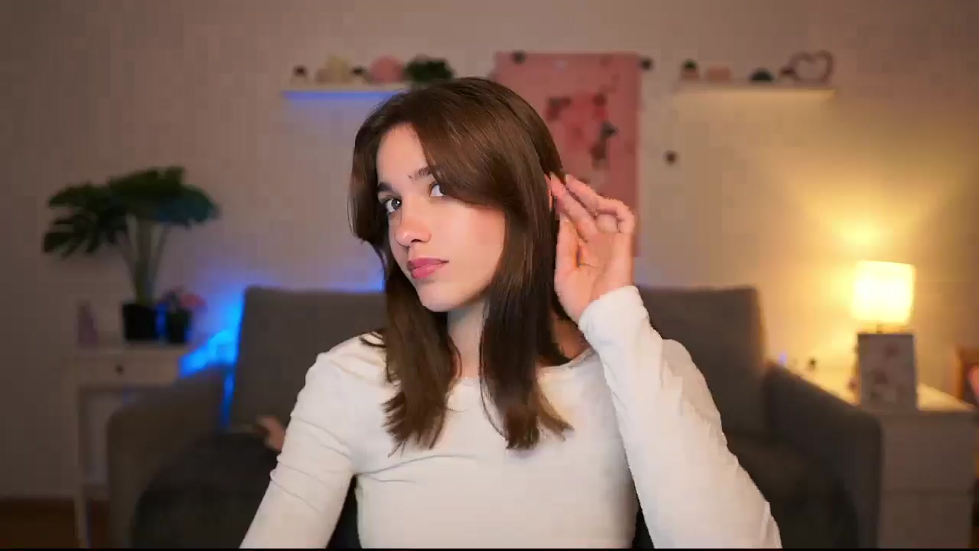 Gallery image thumbnail from Kissiecat's myfreecams stream on, 10/09/2025, 18:03 image 3 of 20