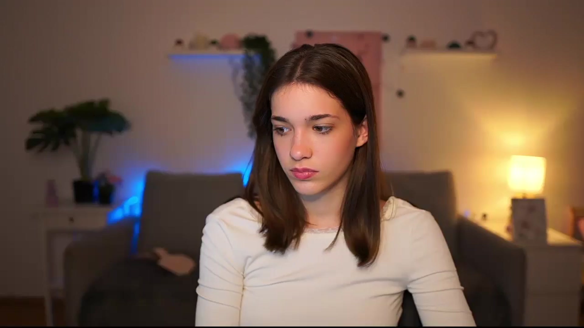 Gallery image thumbnail from Kissiecat's myfreecams stream on, 10/09/2025, 18:03 image 7 of 20