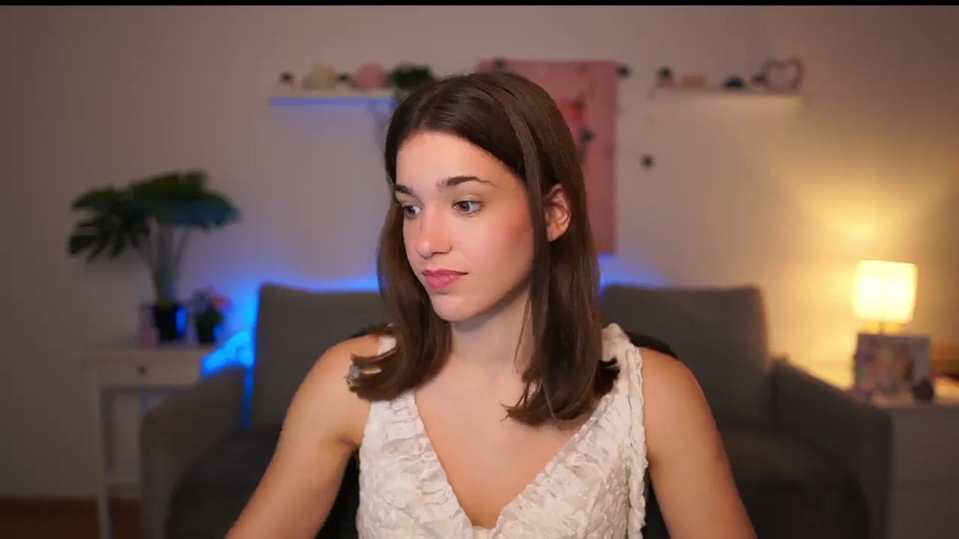 Gallery image thumbnail from Kissiecat's myfreecams stream on, 10/10/2025, 14:45 image 8 of 20