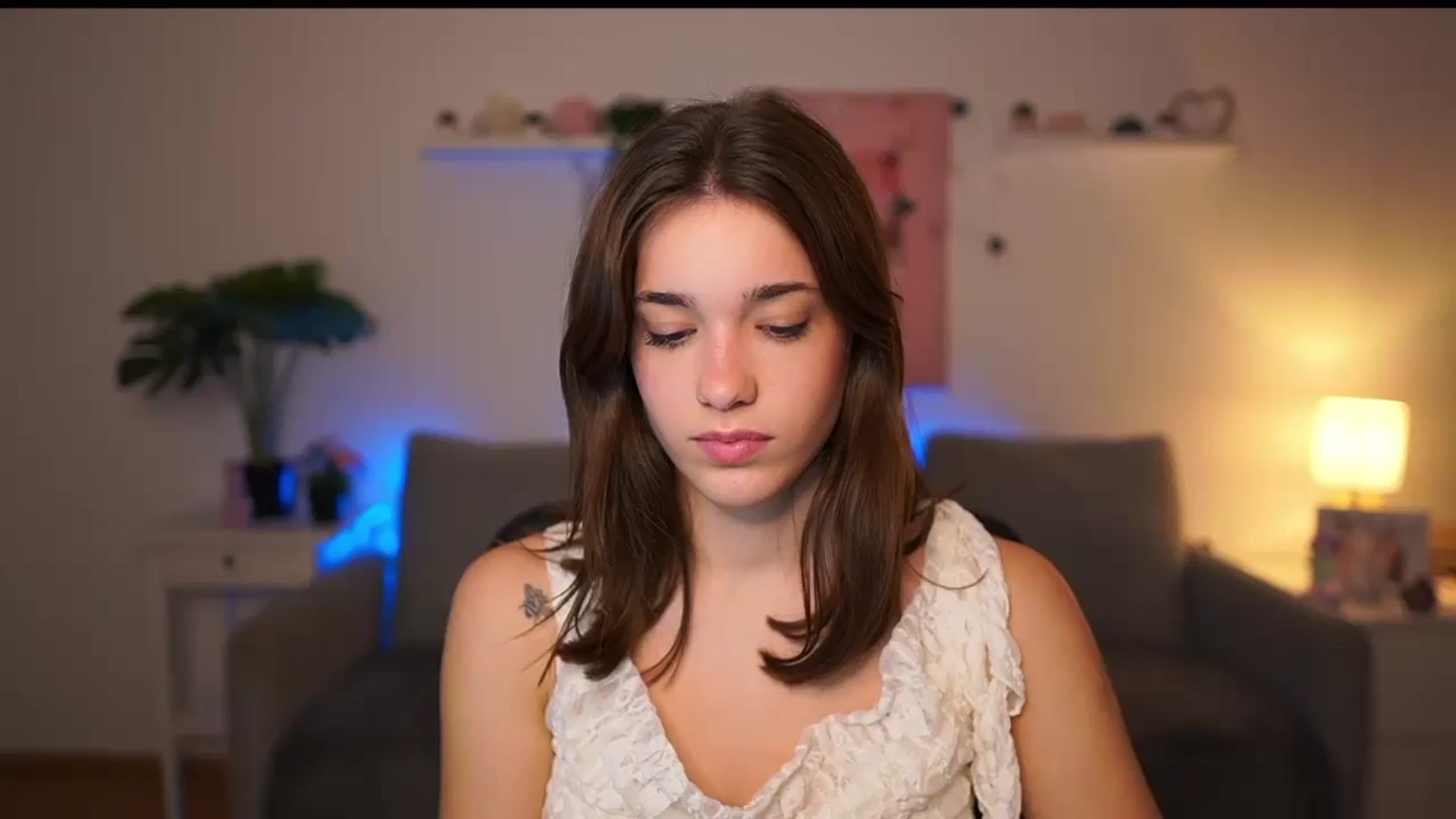 Gallery image thumbnail from Kissiecat's myfreecams stream on, 10/10/2025, 15:07 image 1 of 20