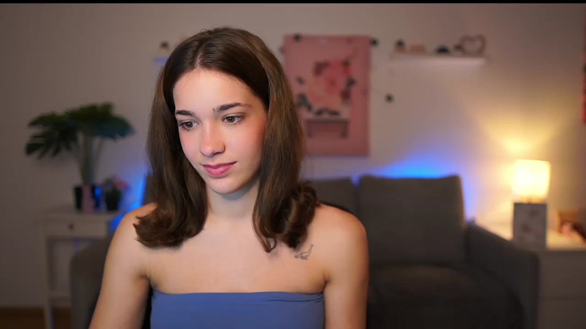 Gallery image thumbnail from Kissiecat's myfreecams stream on, 10/13/2025, 13:22 image 15 of 20