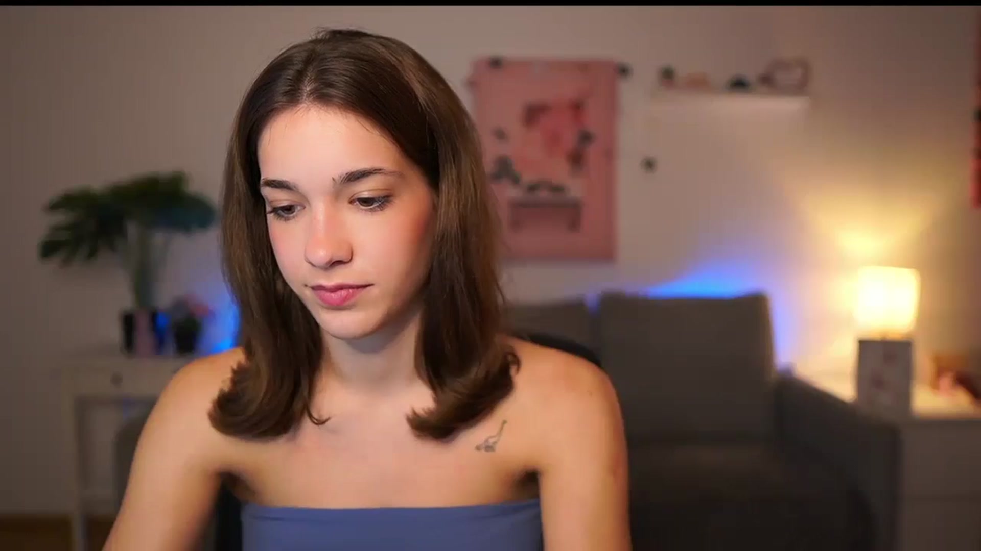 Gallery image thumbnail from Kissiecat's myfreecams stream on, 10/13/2025, 15:09 image 8 of 20
