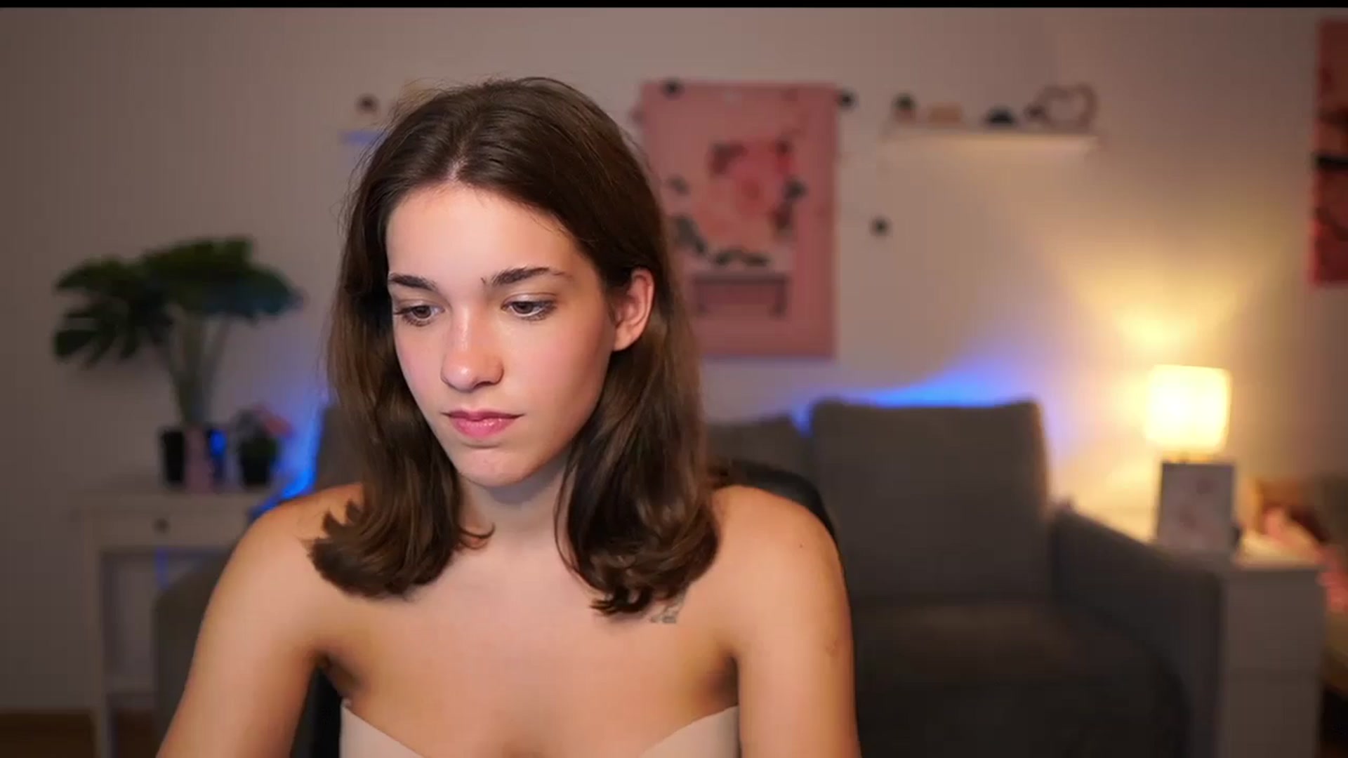 Gallery image thumbnail from Kissiecat's myfreecams stream on, 10/14/2025, 15:41 image 20 of 20
