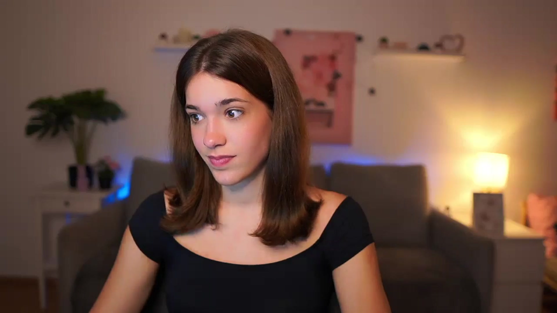 Gallery image thumbnail from Kissiecat's myfreecams stream on, 10/21/2025, 15:24 image 14 of 20