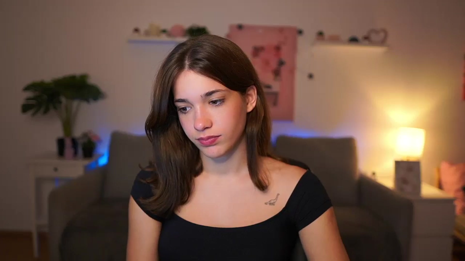 Gallery image thumbnail from Kissiecat's myfreecams stream on, 10/21/2025, 15:24 image 9 of 20
