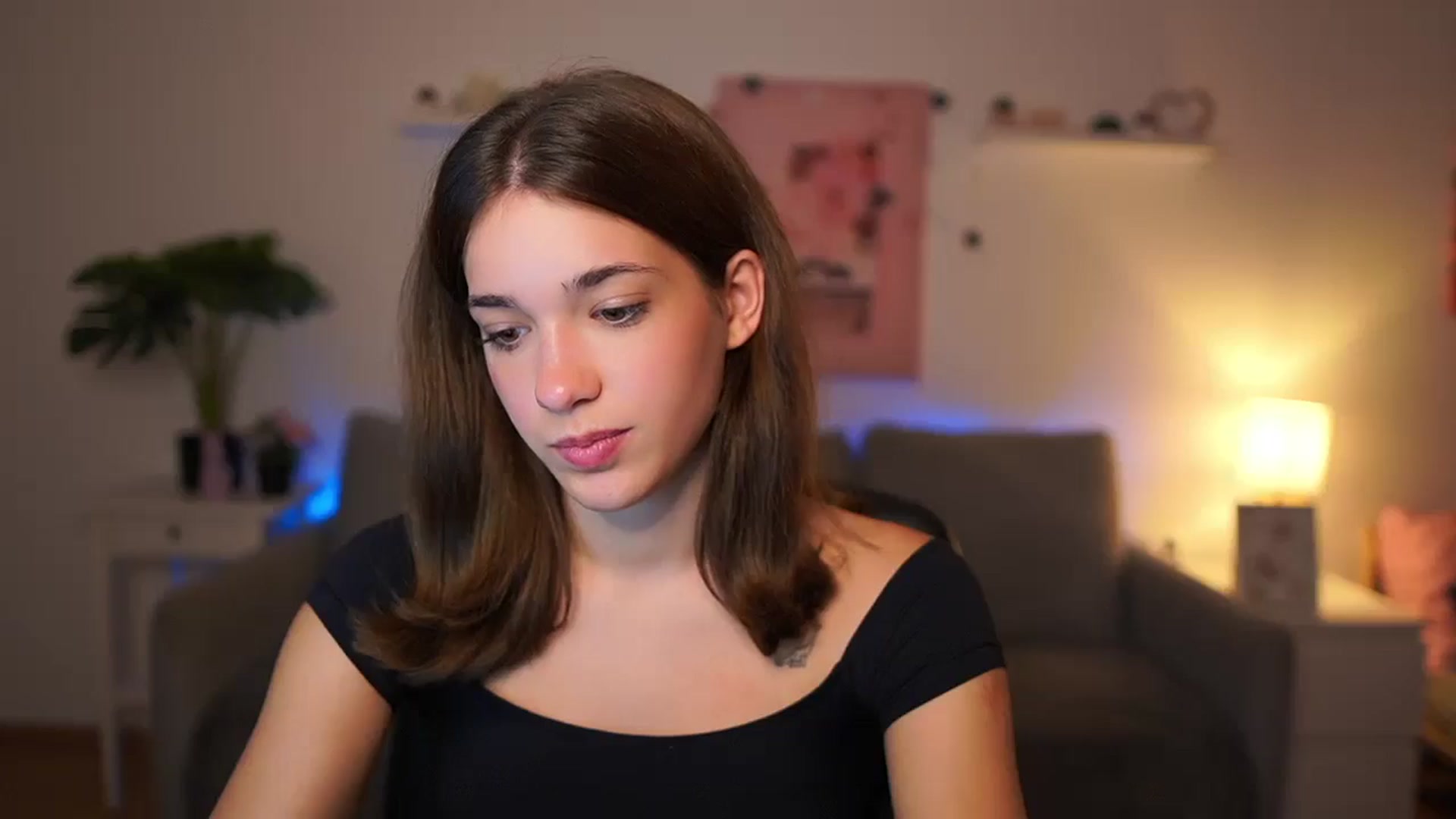Gallery image thumbnail from Kissiecat's myfreecams stream on, 10/21/2025, 15:24 image 18 of 20