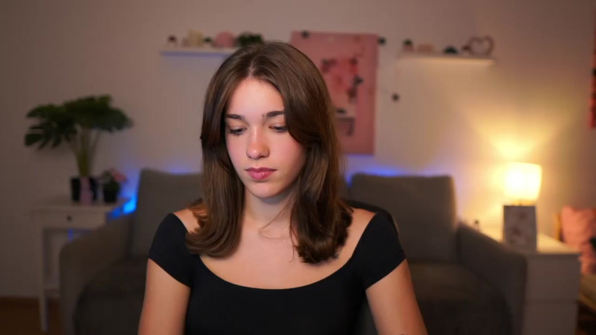 Gallery image thumbnail from Kissiecat's myfreecams stream on, 10/21/2025, 16:17 image 8 of 20