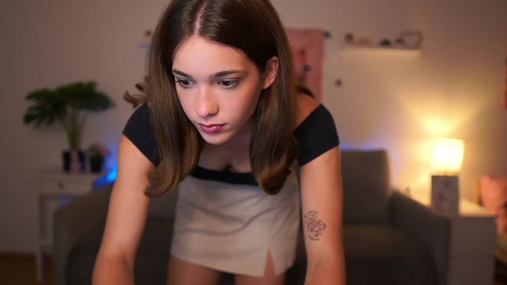 Gallery image thumbnail from Kissiecat's myfreecams stream on, 10/21/2025, 16:17 image 4 of 20
