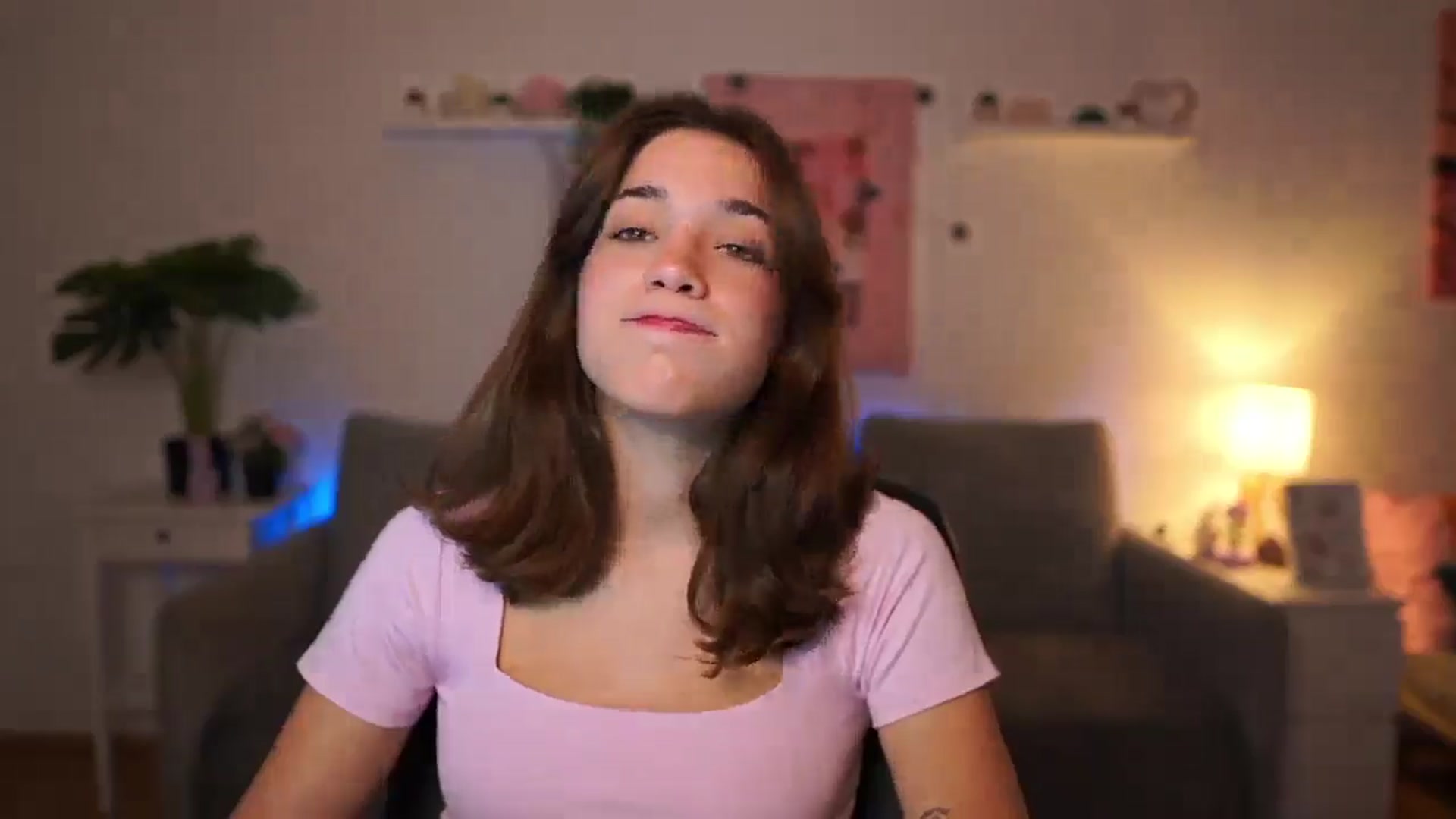 Gallery image thumbnail from Kissiecat's myfreecams stream on, 10/22/2025, 14:06 image 17 of 20