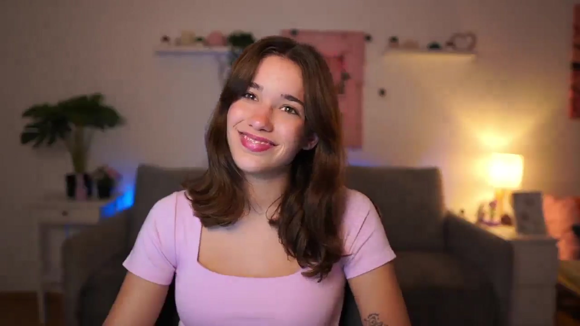 Gallery image thumbnail from Kissiecat's myfreecams stream on, 10/22/2025, 14:06 image 19 of 20