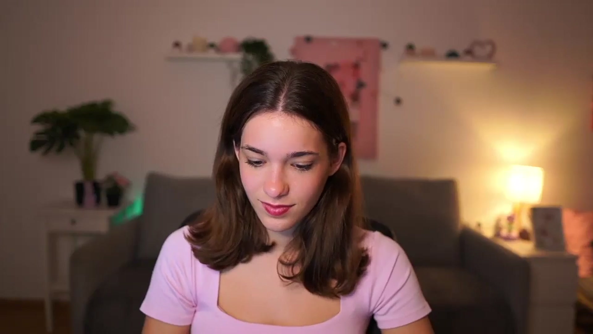 Gallery image thumbnail from Kissiecat's myfreecams stream on, 10/22/2025, 17:04 image 15 of 20