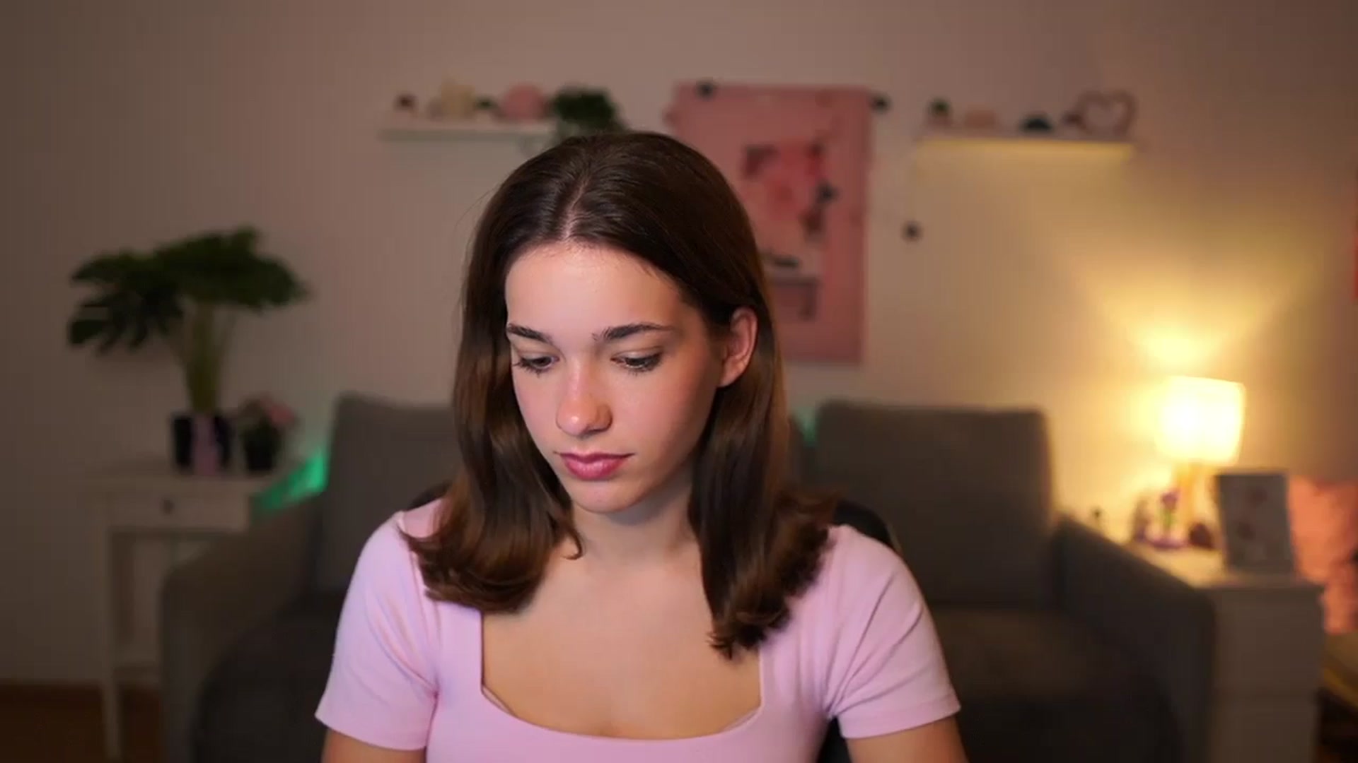 Gallery image thumbnail from Kissiecat's myfreecams stream on, 10/22/2025, 17:04 image 4 of 20
