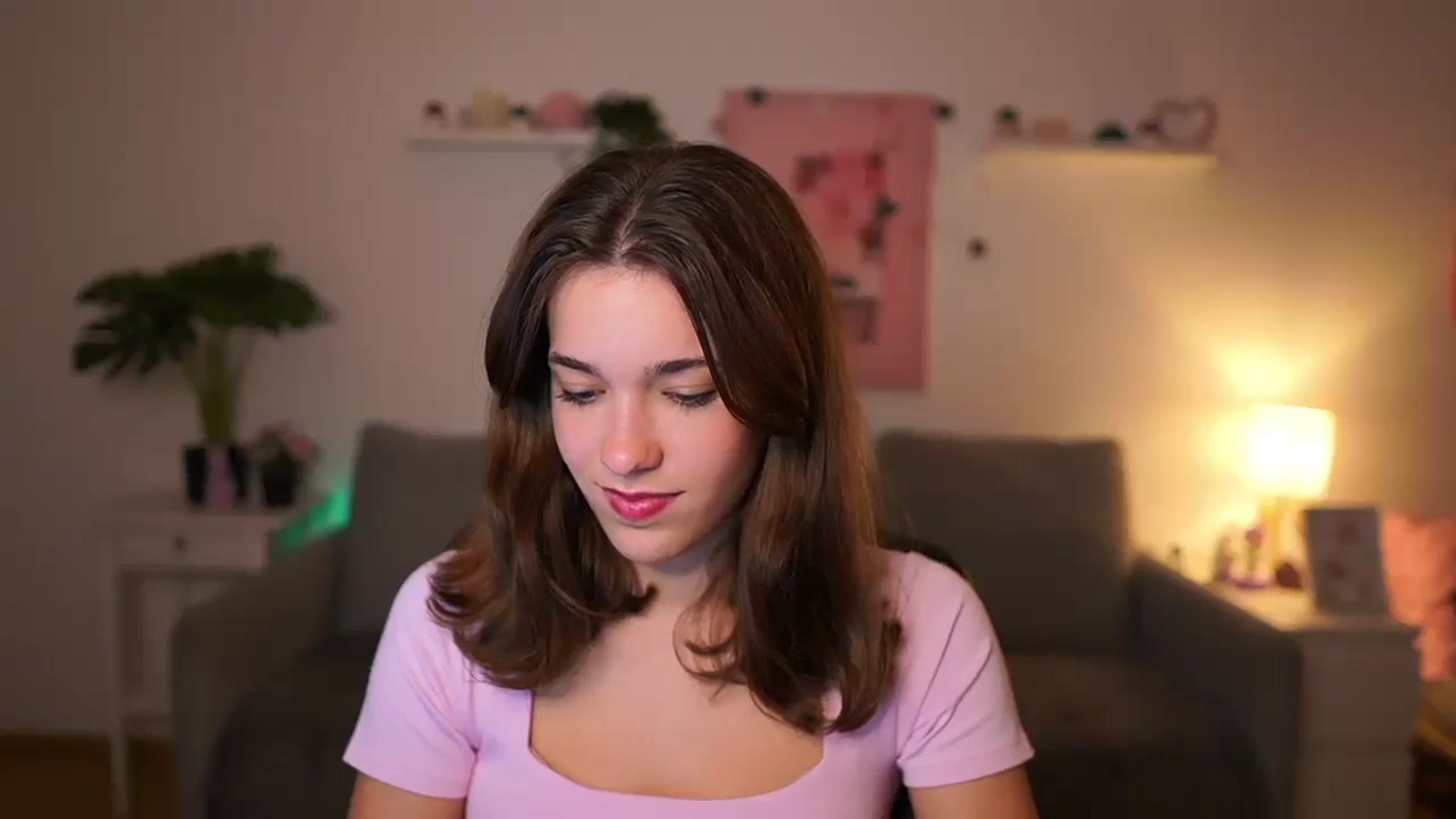 Gallery image thumbnail from Kissiecat's myfreecams stream on, 10/22/2025, 17:04 image 14 of 20
