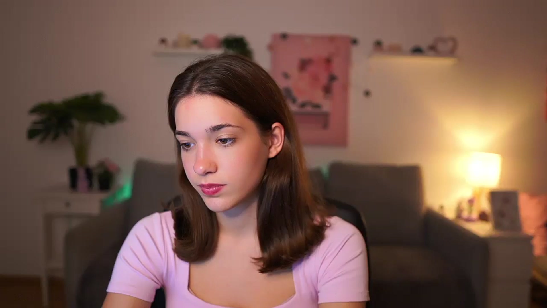 Gallery image thumbnail from Kissiecat's myfreecams stream on, 10/22/2025, 17:04 image 16 of 20