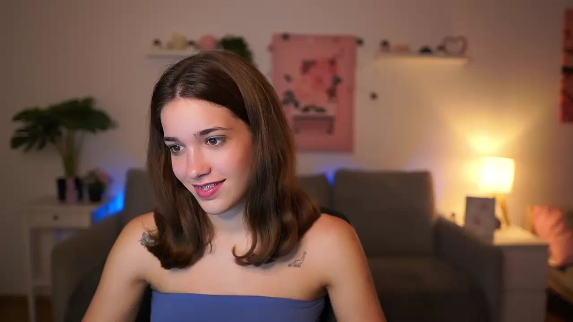 Gallery image thumbnail from Kissiecat's myfreecams stream on, 10/23/2025, 13:51 image 15 of 20