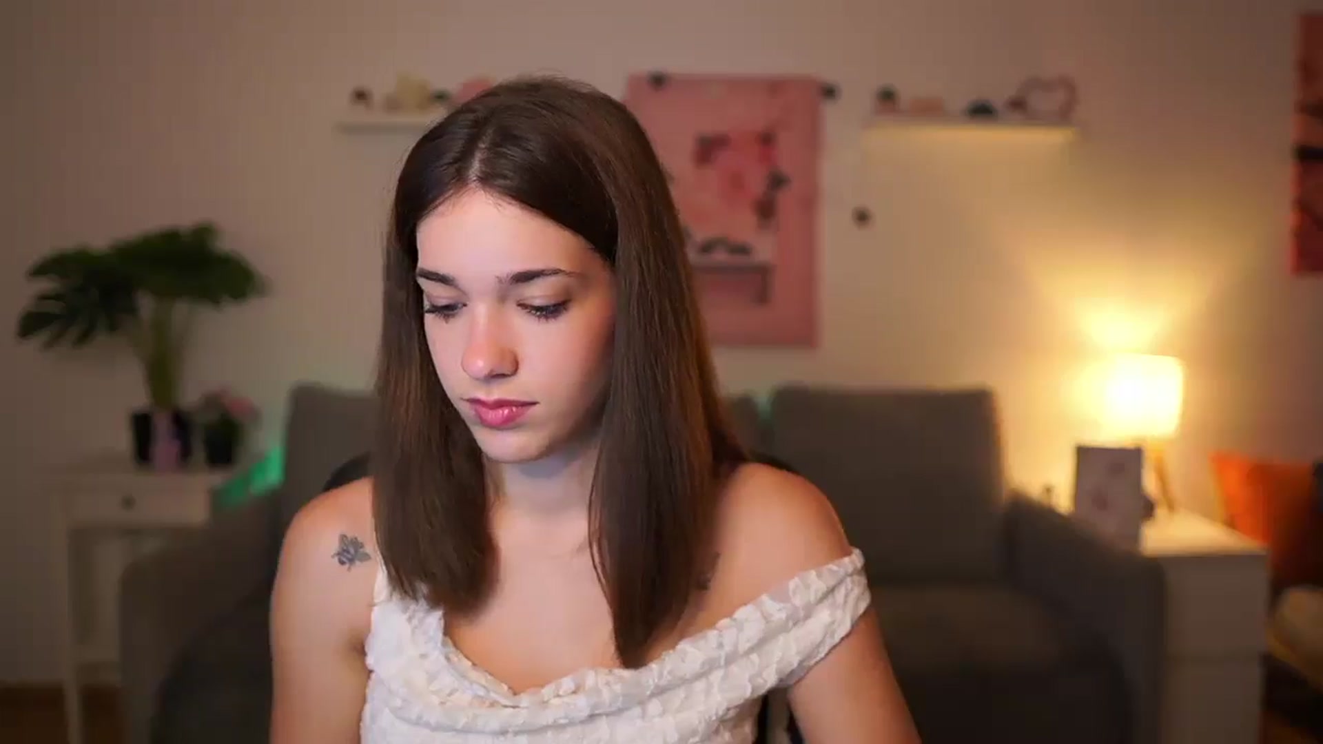 Gallery image thumbnail from Kissiecat's myfreecams stream on, 10/24/2025, 13:46 image 19 of 20