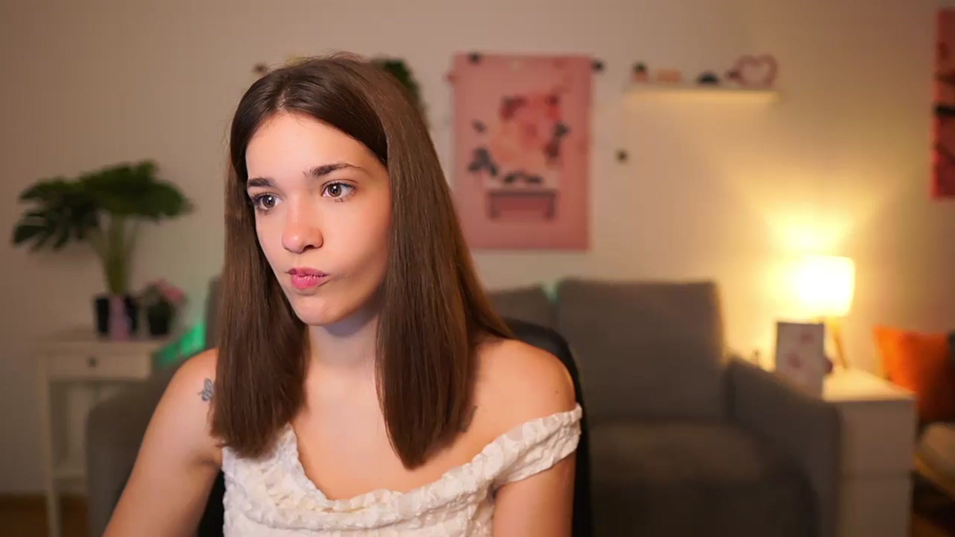 Gallery image thumbnail from Kissiecat's myfreecams stream on, 10/24/2025, 13:46 image 14 of 20