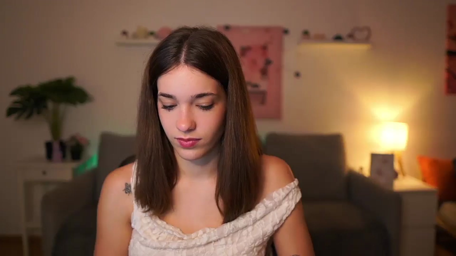Gallery image thumbnail from Kissiecat's myfreecams stream on, 10/24/2025, 13:46 image 8 of 20