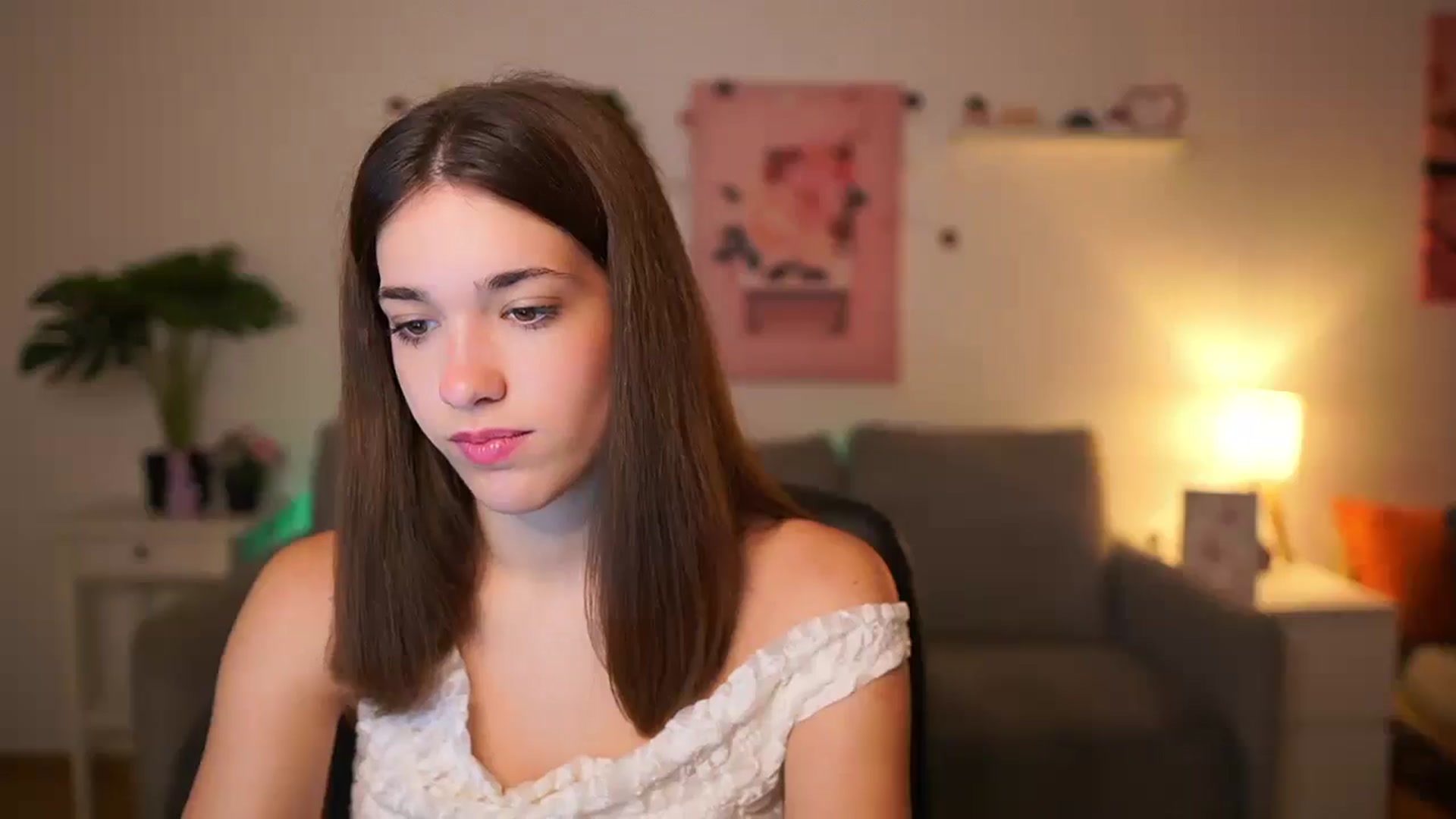 Gallery image thumbnail from Kissiecat's myfreecams stream on, 10/24/2025, 13:46 image 12 of 20