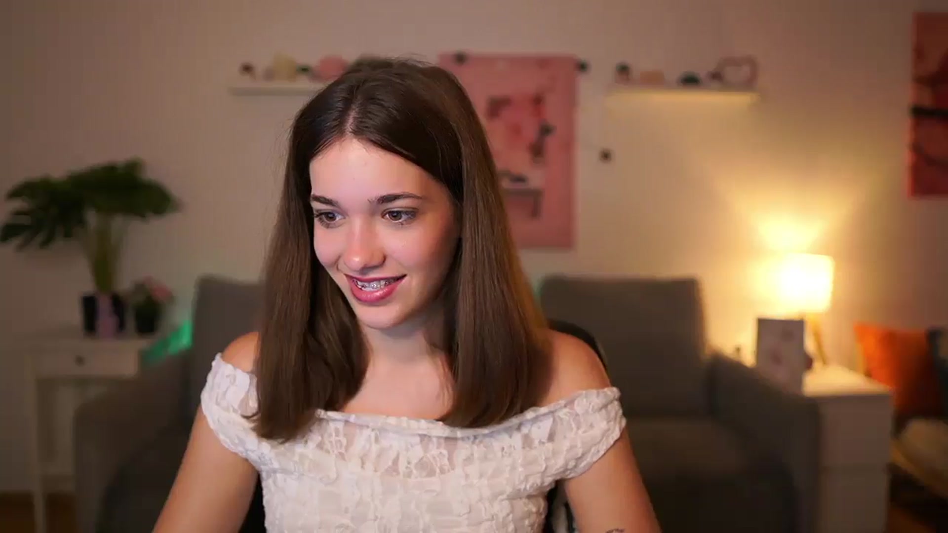 Gallery image thumbnail from Kissiecat's myfreecams stream on, 10/24/2025, 15:28 image 16 of 20