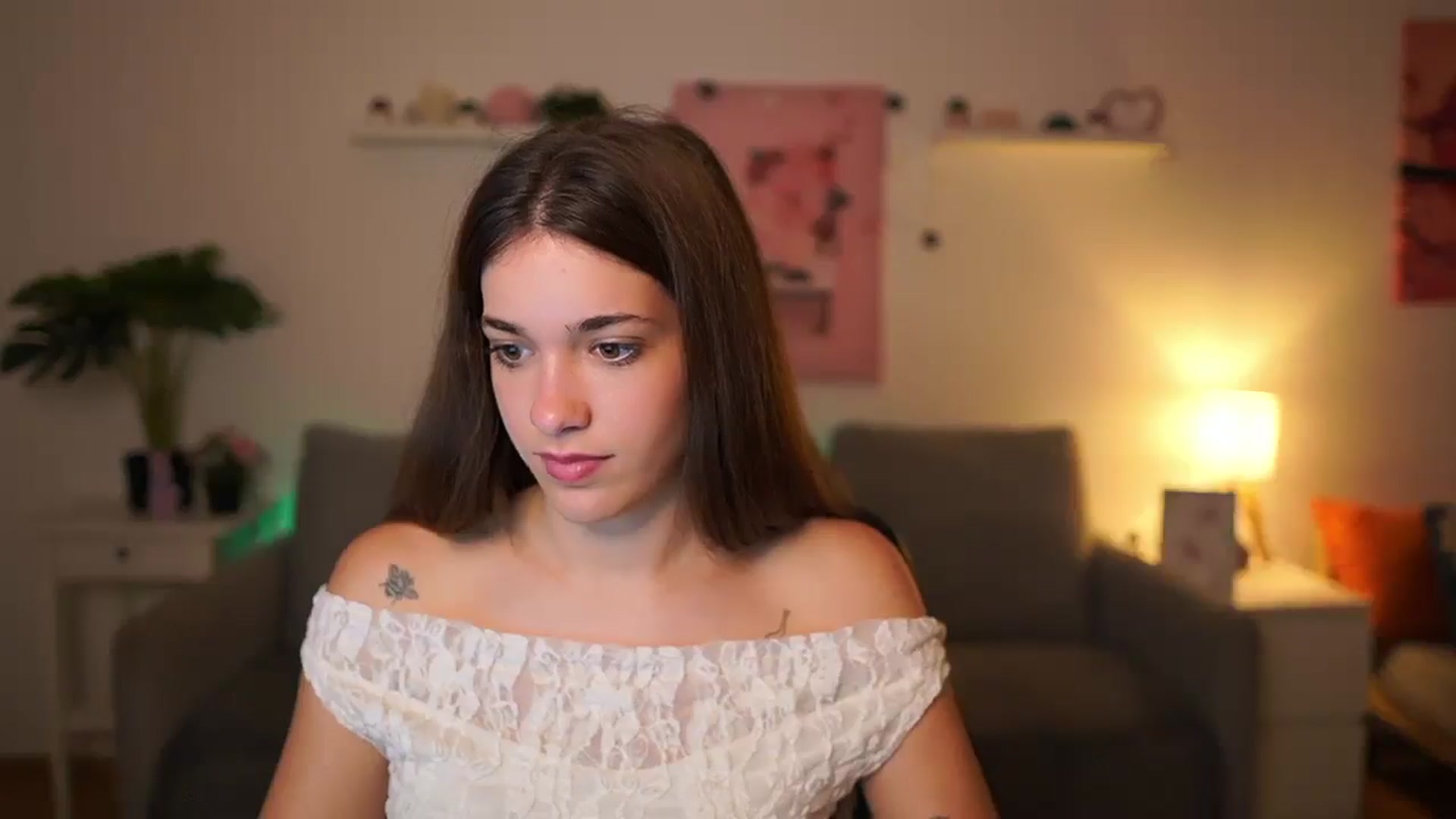 Gallery image thumbnail from Kissiecat's myfreecams stream on, 10/24/2025, 17:31 image 17 of 20