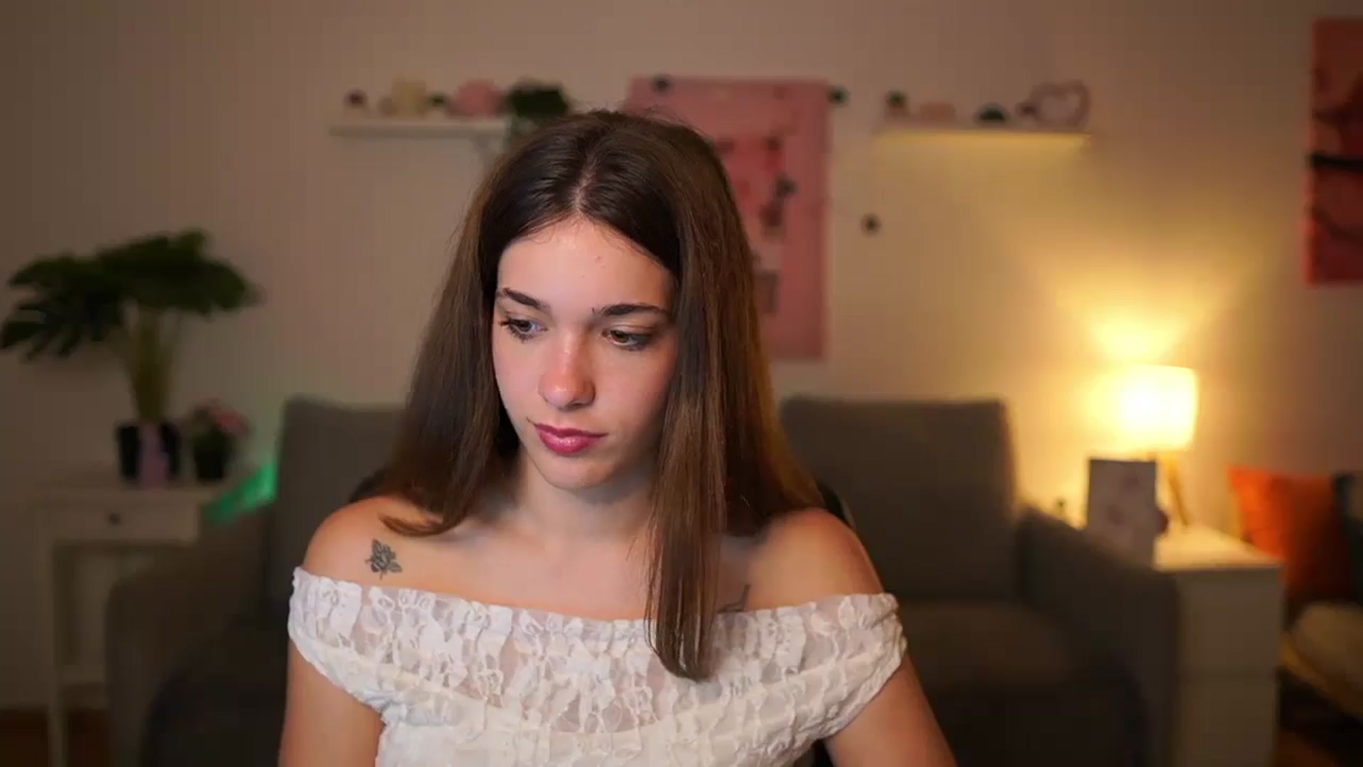 Gallery image thumbnail from Kissiecat's myfreecams stream on, 10/24/2025, 17:31 image 18 of 20