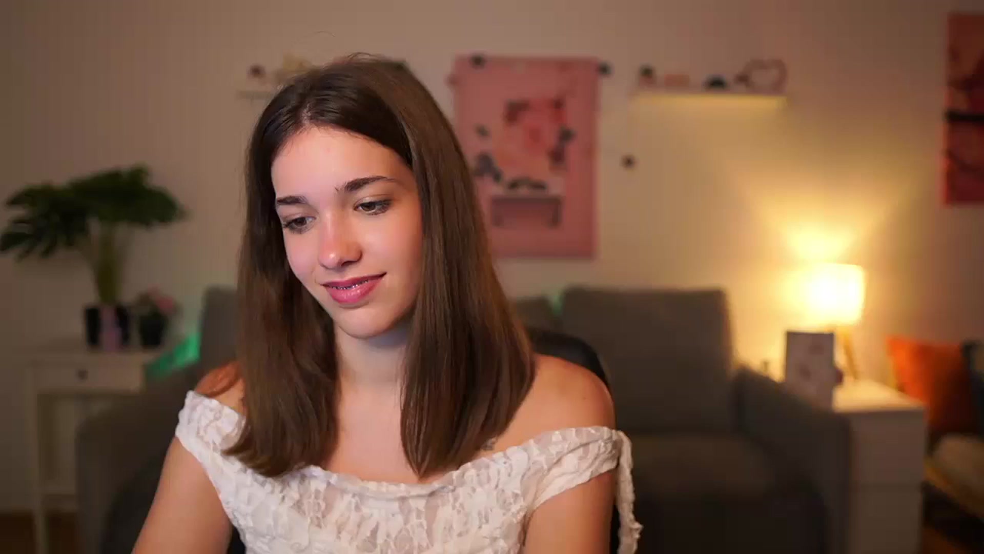 Gallery image thumbnail from Kissiecat's myfreecams stream on, 10/24/2025, 17:31 image 9 of 20