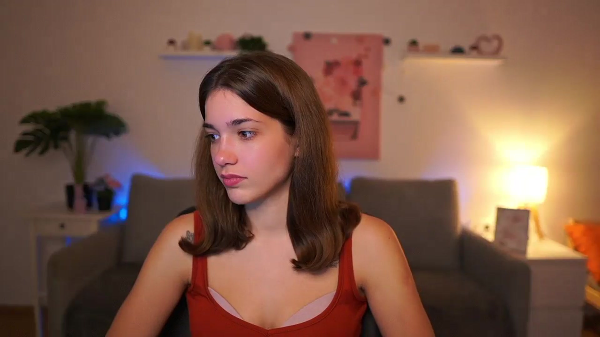 Gallery image thumbnail from Kissiecat's myfreecams stream on, 10/27/2025, 19:45 image 16 of 20