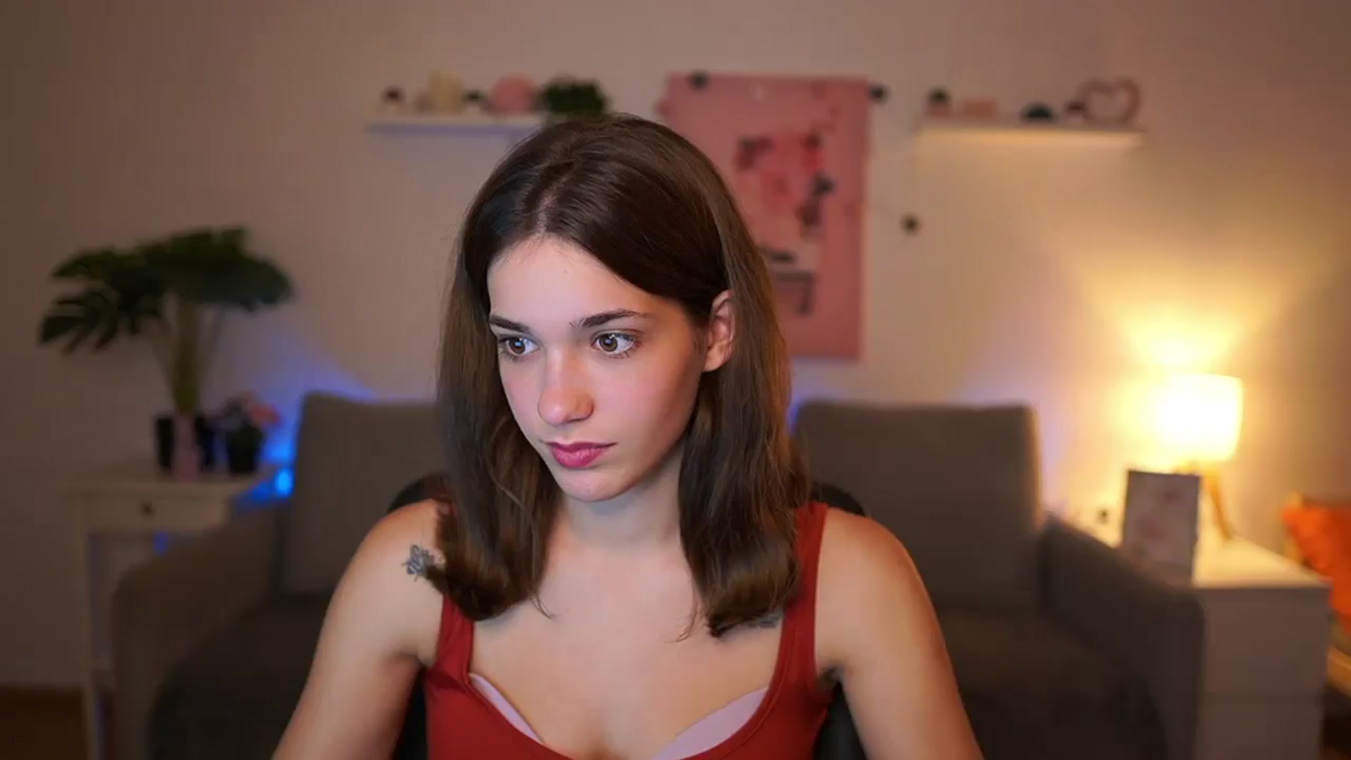 Gallery image thumbnail from Kissiecat's myfreecams stream on, 10/27/2025, 19:45 image 3 of 20