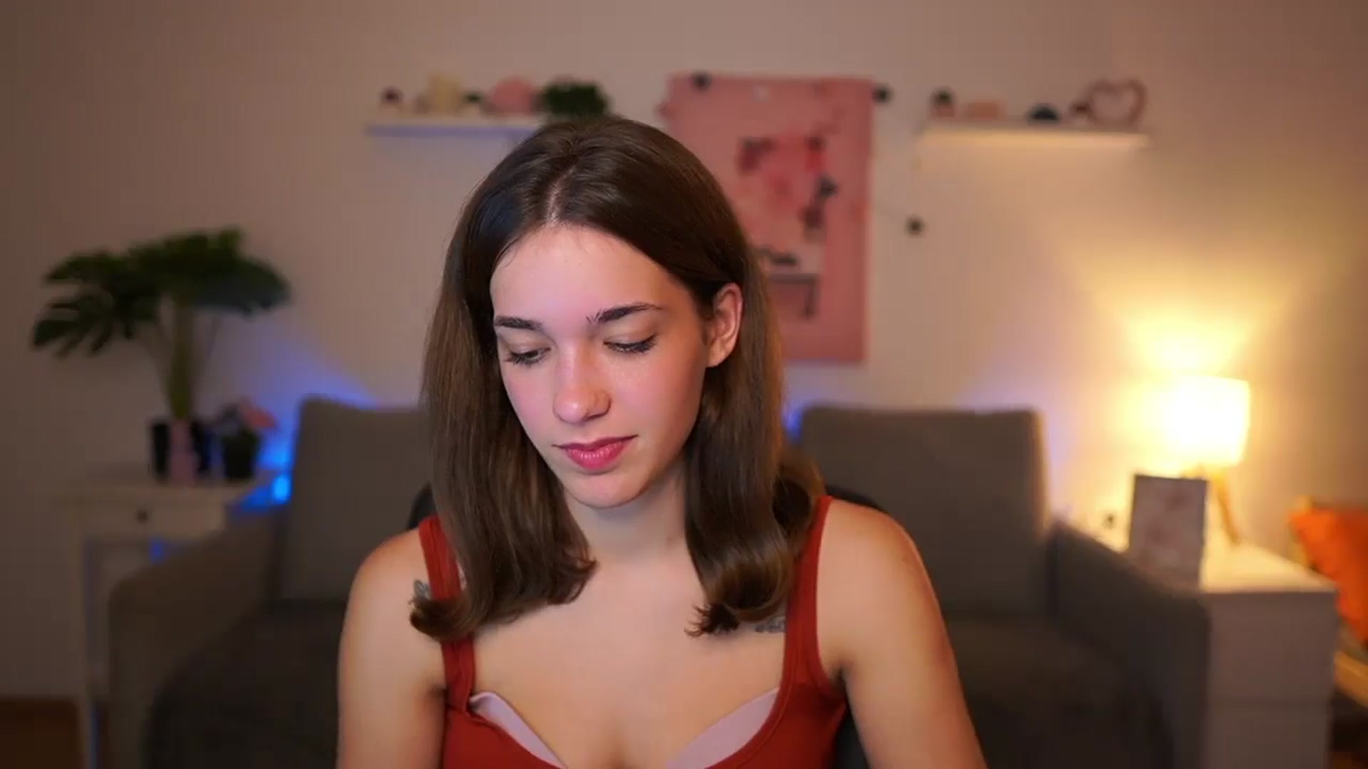 Gallery image thumbnail from Kissiecat's myfreecams stream on, 10/27/2025, 19:45 image 18 of 20