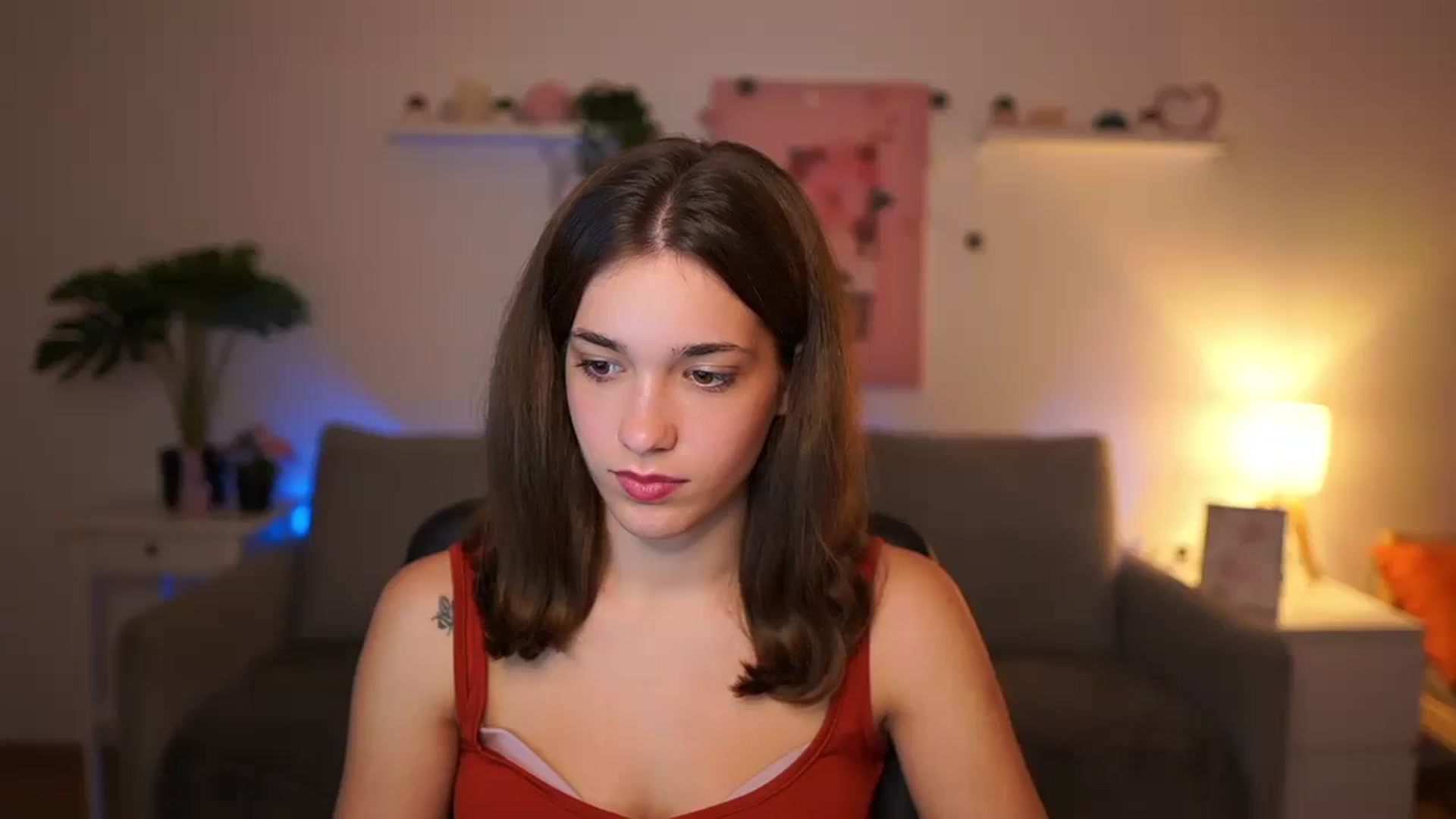 Gallery image thumbnail from Kissiecat's myfreecams stream on, 10/27/2025, 23:20 image 10 of 20
