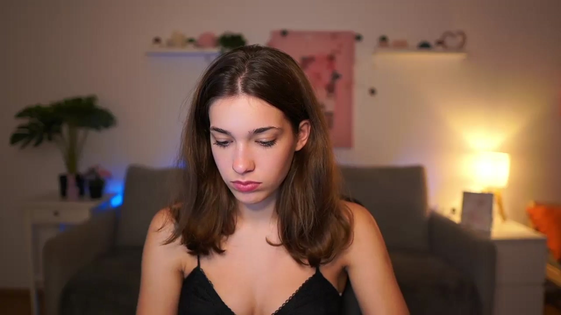 Gallery image thumbnail from Kissiecat's myfreecams stream on, 10/28/2025, 14:48 image 9 of 20
