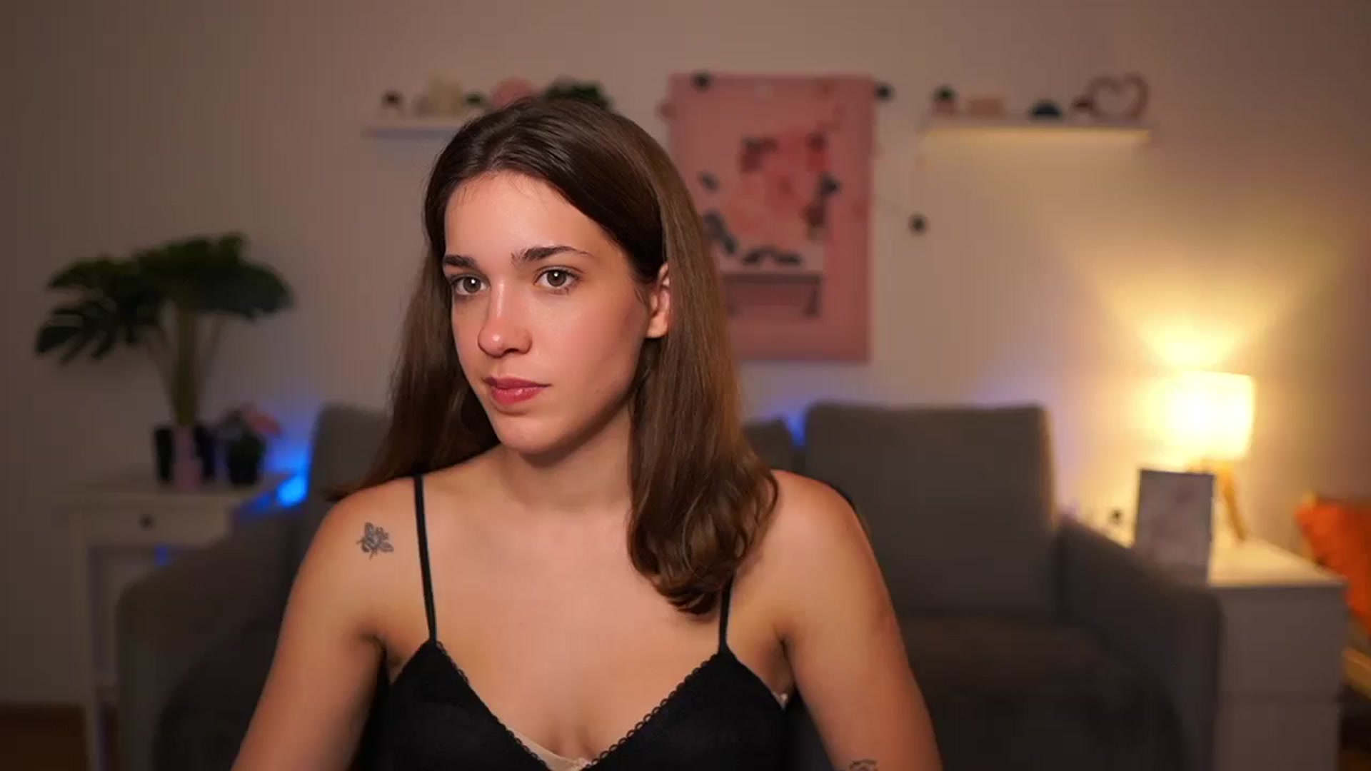 Gallery image thumbnail from Kissiecat's myfreecams stream on, 10/28/2025, 18:48 image 2 of 20