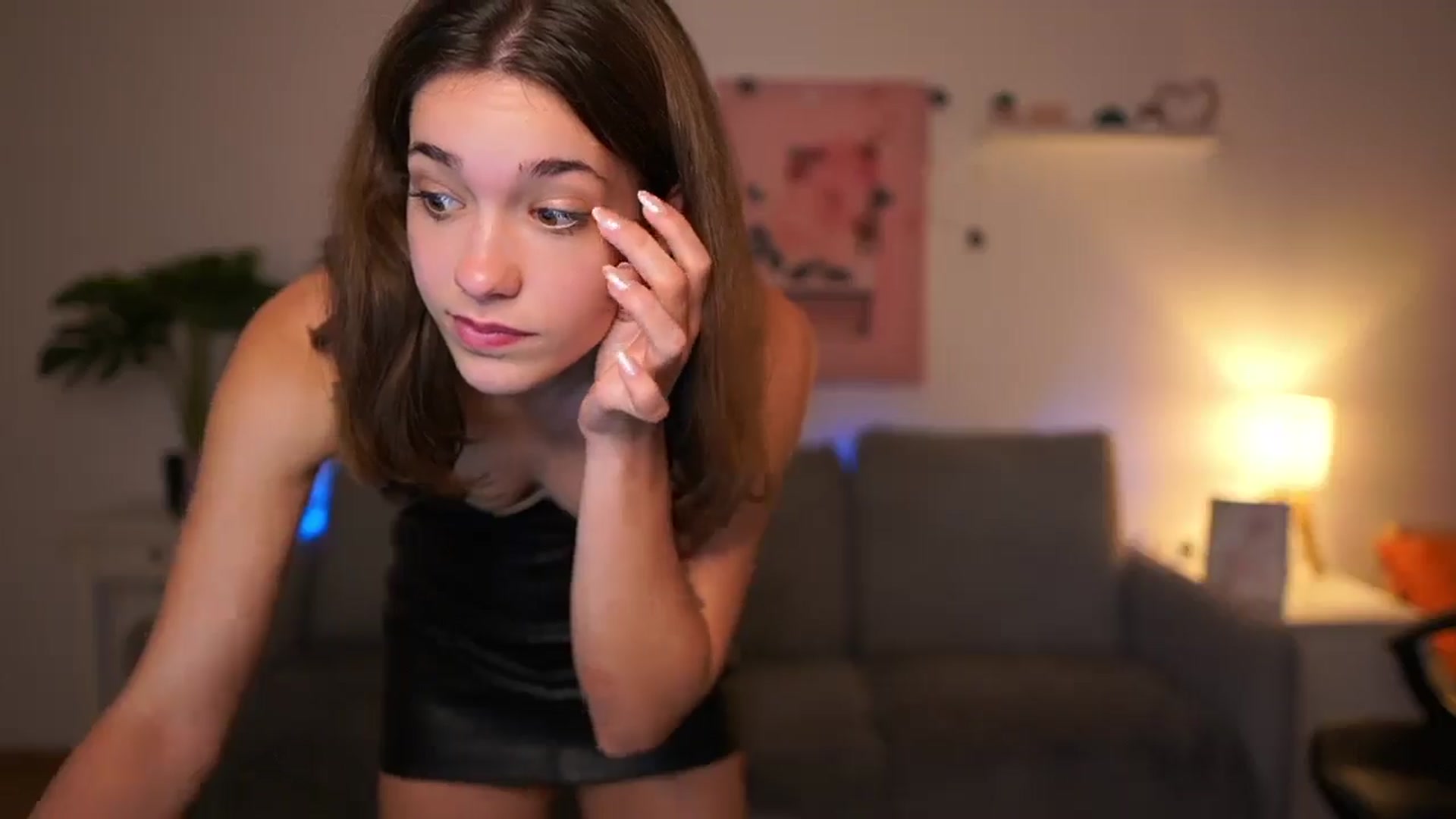 Gallery image thumbnail from Kissiecat's myfreecams stream on, 10/28/2025, 18:48 image 13 of 20