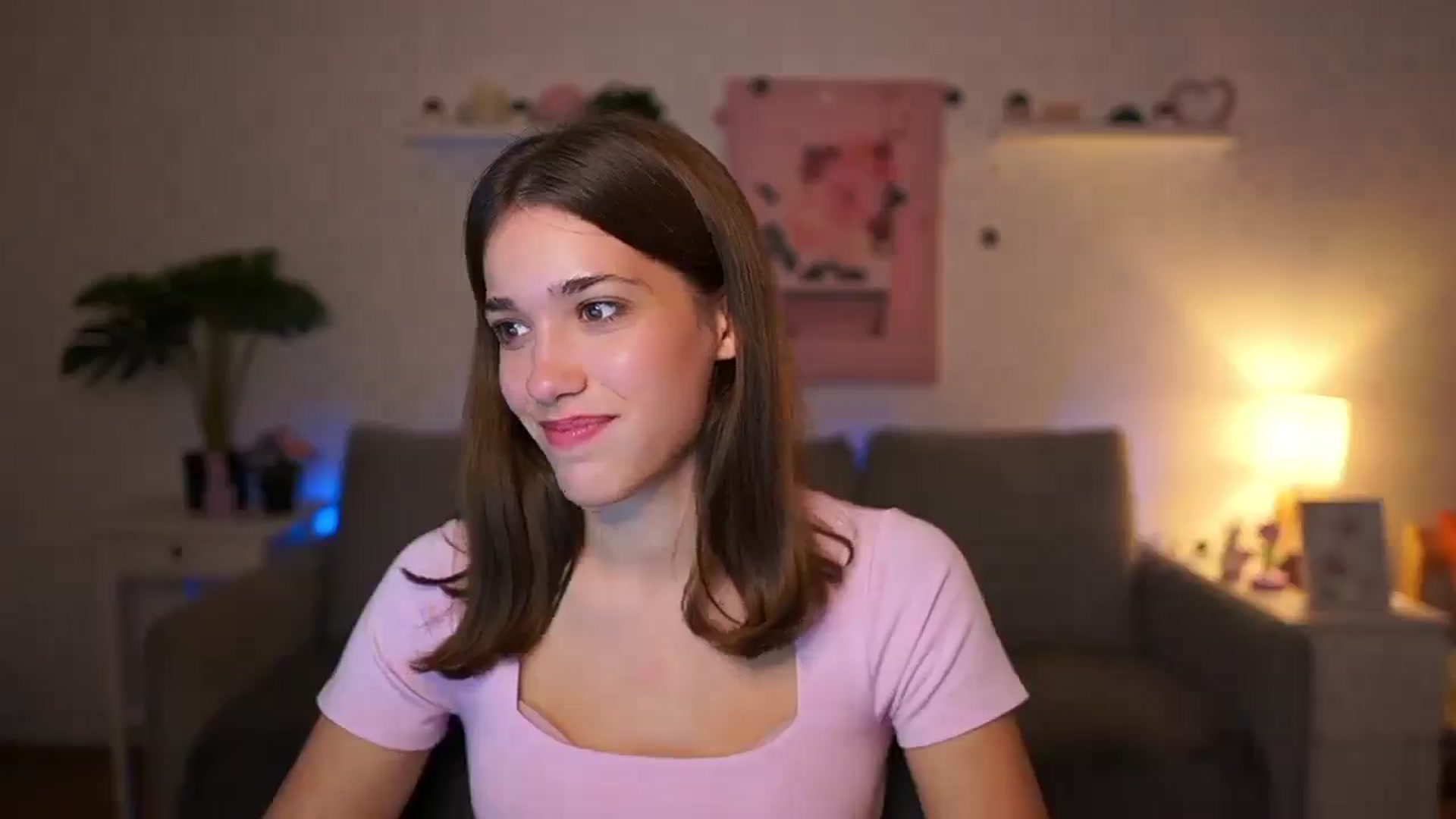 Gallery image thumbnail from Kissiecat's myfreecams stream on, 10/30/2025, 15:22 image 2 of 20