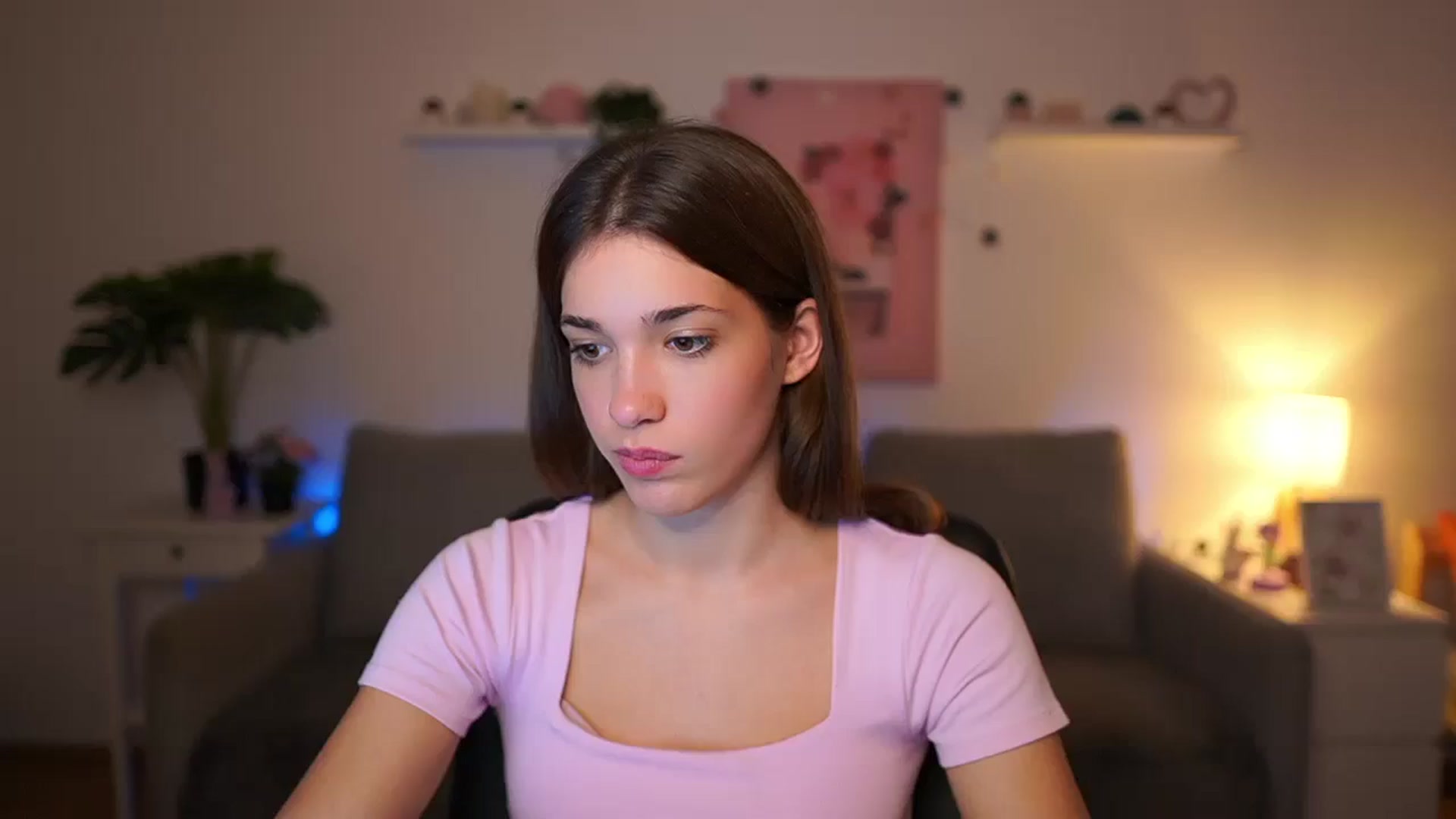 Gallery image thumbnail from Kissiecat's myfreecams stream on, 10/30/2025, 15:22 image 7 of 20