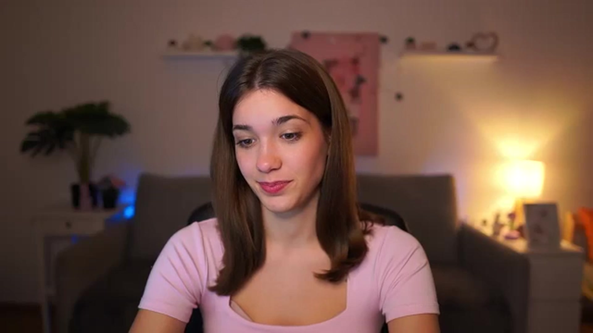Gallery image thumbnail from Kissiecat's myfreecams stream on, 10/30/2025, 17:09 image 15 of 20