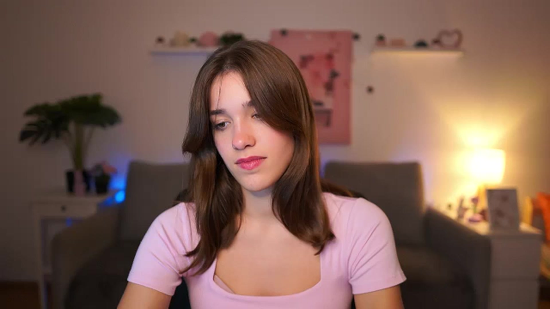 Gallery image thumbnail from Kissiecat's myfreecams stream on, 10/30/2025, 17:09 image 18 of 20