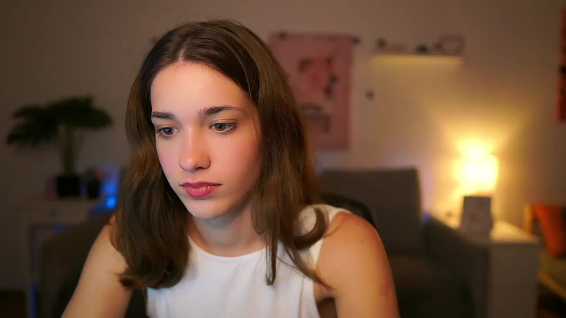 Gallery image thumbnail from Kissiecat's myfreecams stream on, 10/31/2025, 14:45 image 14 of 20
