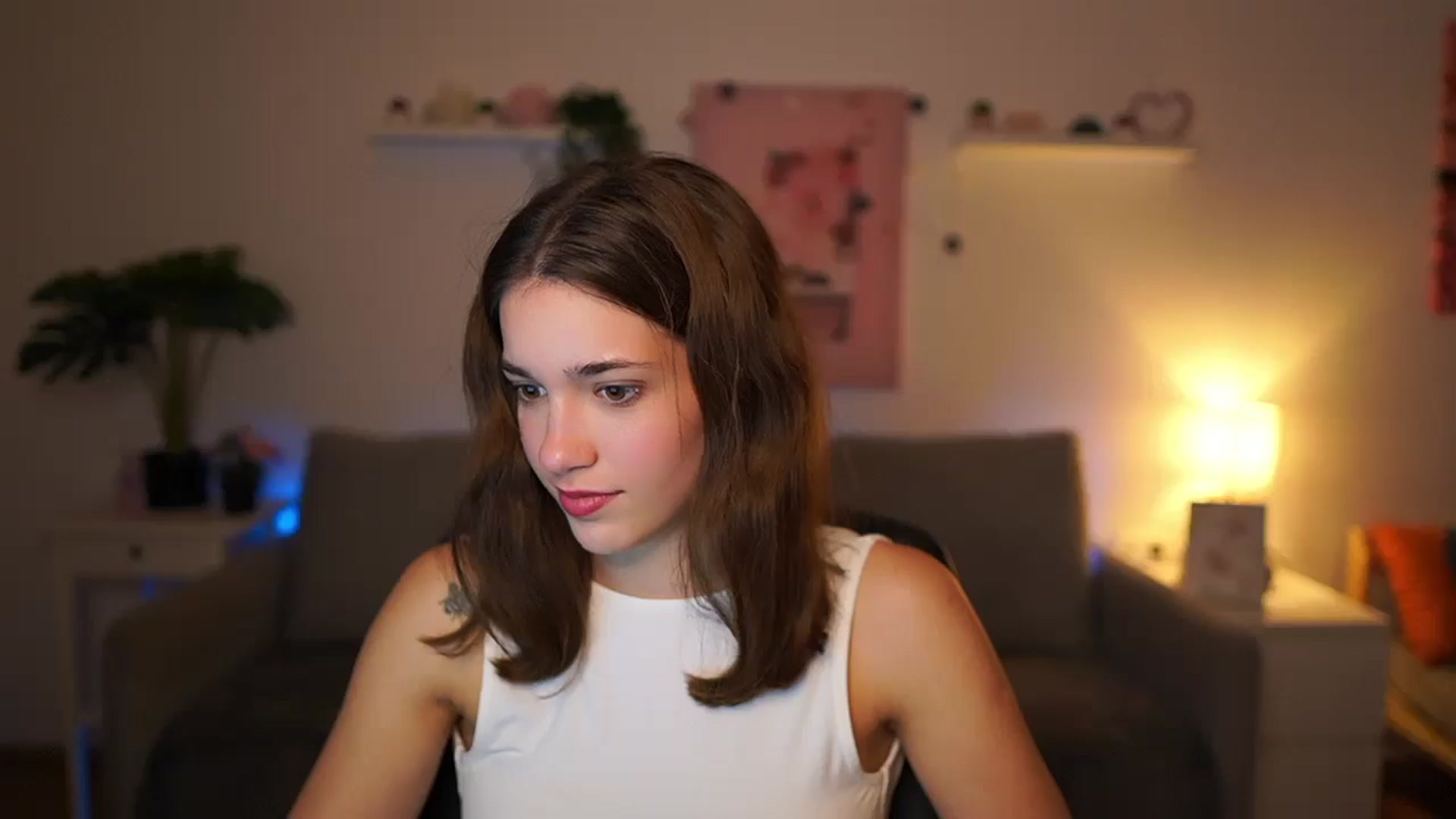 Gallery image thumbnail from Kissiecat's myfreecams stream on, 10/31/2025, 14:45 image 9 of 20