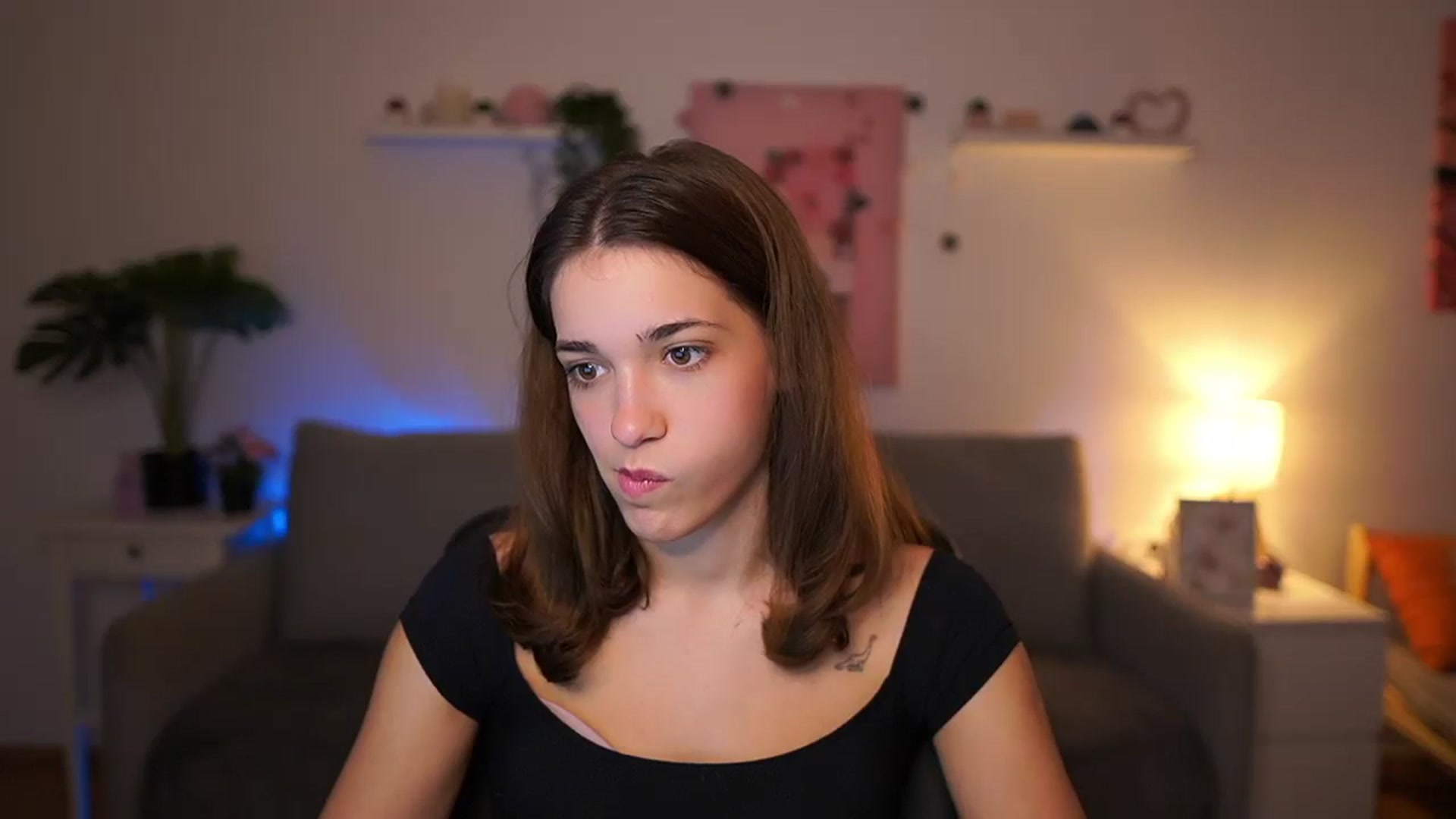 Gallery image thumbnail from Kissiecat's myfreecams stream on, 11/03/2025, 14:39 image 2 of 20